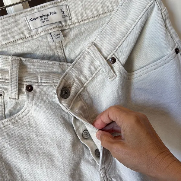 ABERCROMBIE & FITCH Curve Love The Dad High Rise Crossover Jeans Size 27/4L - Image 4