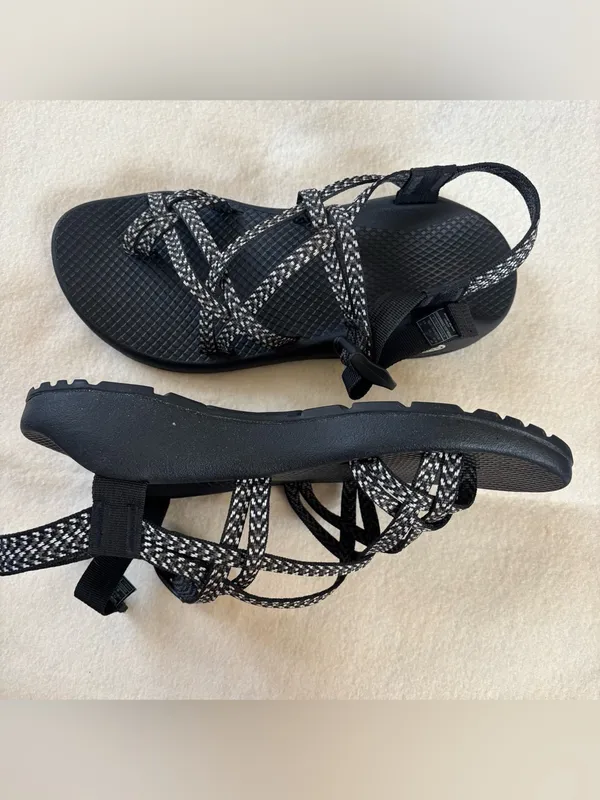 Chacos Black Strappy Women's Outdoor Sandals Size W9 - Image 3