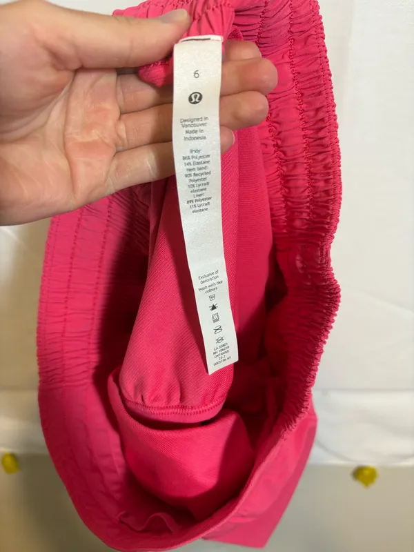 Lululemon High-Rise 2.5" Hotty Hot Shorts - Image 5