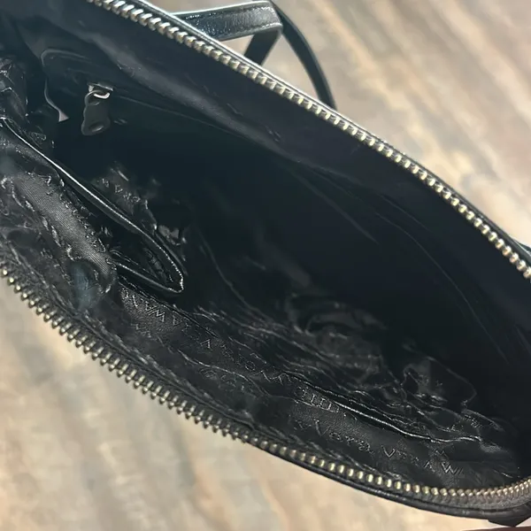 Simply Vera Wang Purse Black Vegan Leather Crossbody‎ Bag NEW Elegant Cute - Image 4