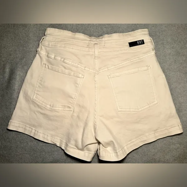 KUT from the Kloth Jane high rise short white size 8 - Image 3