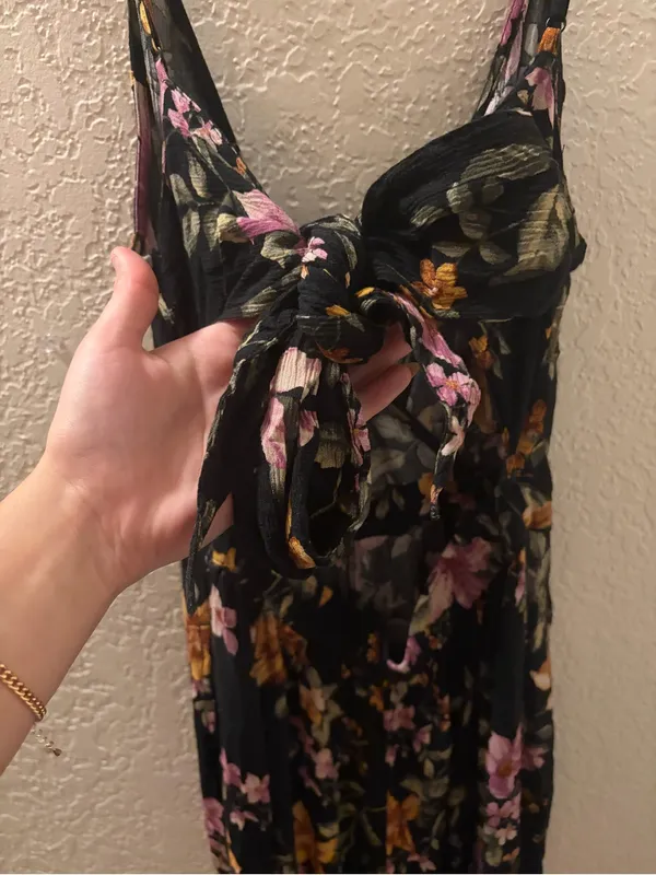 American Eagle Black Floral V-Neck Spaghetti Strap Jumpsuit - Image 5
