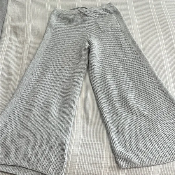 Aerie Light Gray Knit Pants - Image 3