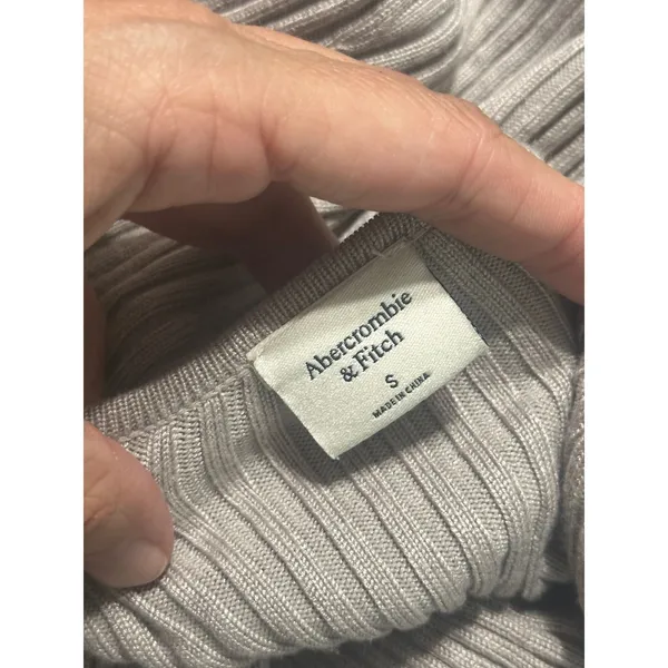 Abercrombie & Fitch Taupe Ribbed Twist Front Long Sleeve Crop Top Small - Image 5