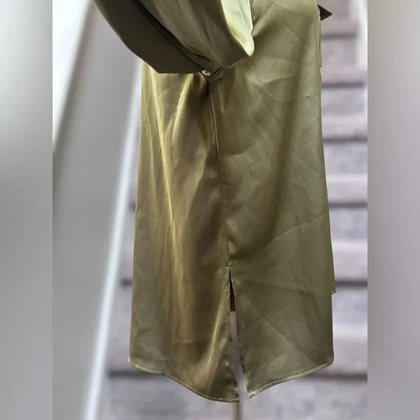 NEW MINKPINK Anissa Button Up Long Sleeve Satin Blouse Women’s S Olive Green‎ - Image 6