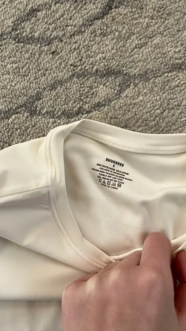 Amazon Suukdess white t shirt - Image 3