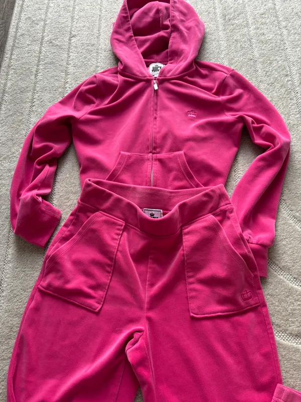 Juicy Couture Velour Tracksuit - Image 4