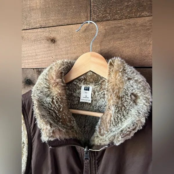 Gap Women's Brown Gilet - Image 12
