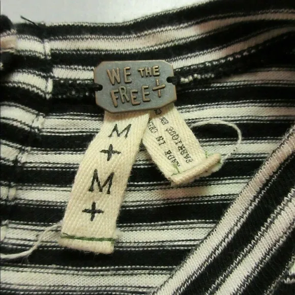 Anthropologie top by We the Free tulip back Med - Image 5