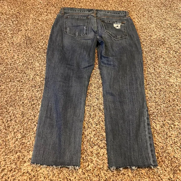 Old Navy Women Boyfriend Straight Jeans Distressed Frayed Hem Dark‎ Wash Size 2 - Image 7