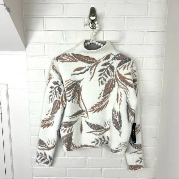 NWT Tahari Fuzzy Knit Patterned Sweater Size XS - Image 2