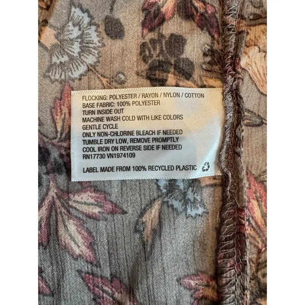Knox Rose Floral Ruffle Smocked Yoke Top Taupe Black Floral Velvet Romantic Sz L - Image 7