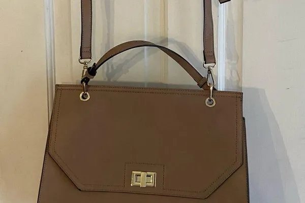 Kelly & Katie Handbag. NWOT - Image 5