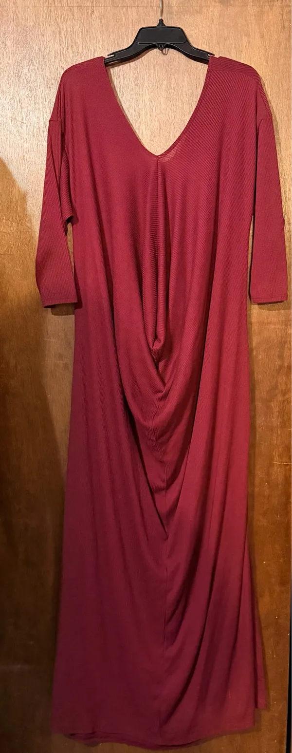 Livd 1x Burgundy V neck maxi dress - Image 2