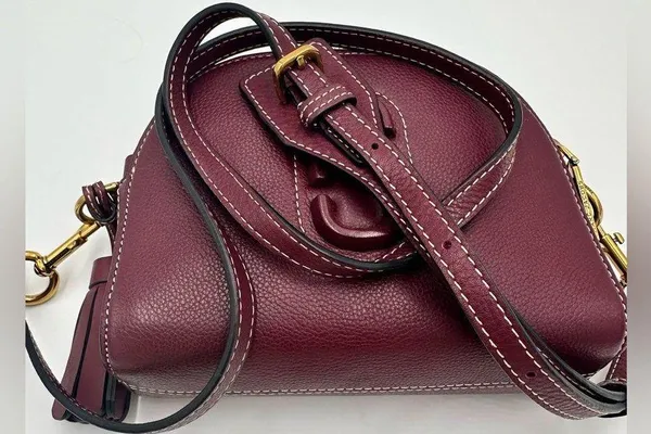 Marc Jacobs Calfskin Shutter Camera Crossbody
Bag Deep Maroon - Image 8