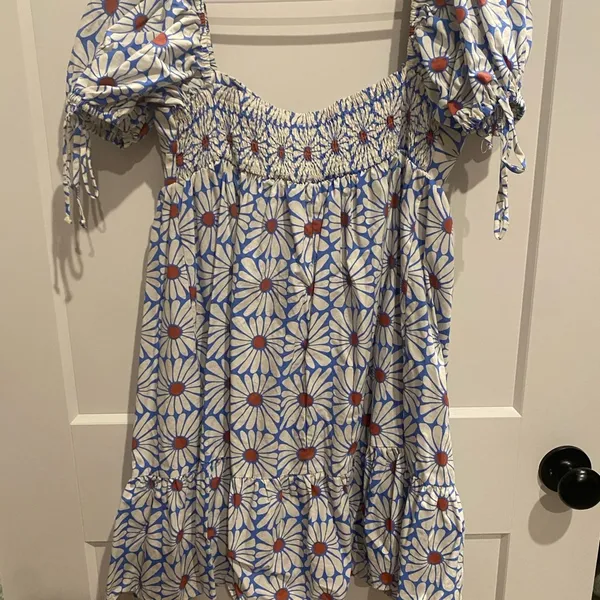 Olivaceous Daisy Print Dress Size L Like New Only Worn Once - Image 2