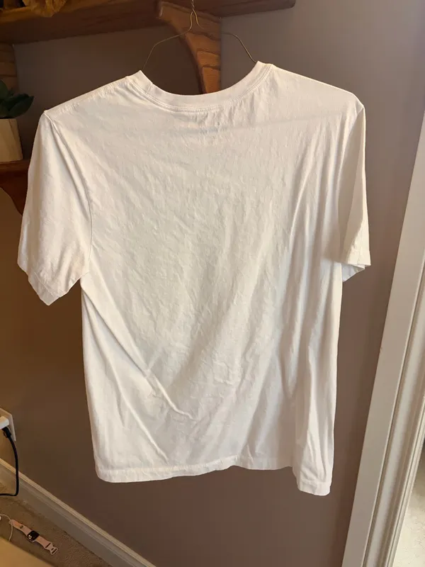 The Nike Tee Medium Women’s Vintage Logo - Image 2