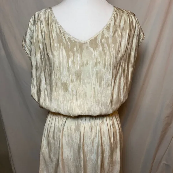 Express XS Beige Gold High Low Mini Dress Abstract‎ Print Short Sleeve Casual - Image 3