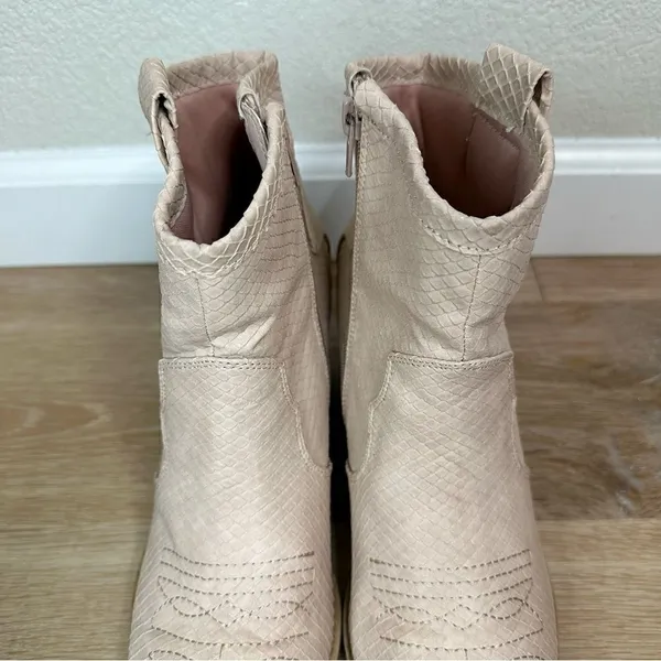 Dirty Laundry Light Pink Western Reptile Embossed Ankle Boots, Size 8.5 - Image 9