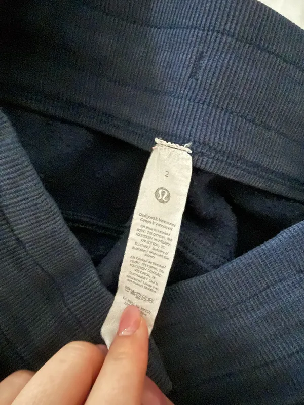 Navy Lululemon Scuba Sweatpants - size 2 - Image 3