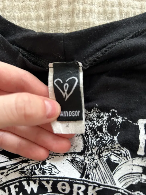 Windsor Motorcycle Graphic Cropped Tee - Image 5