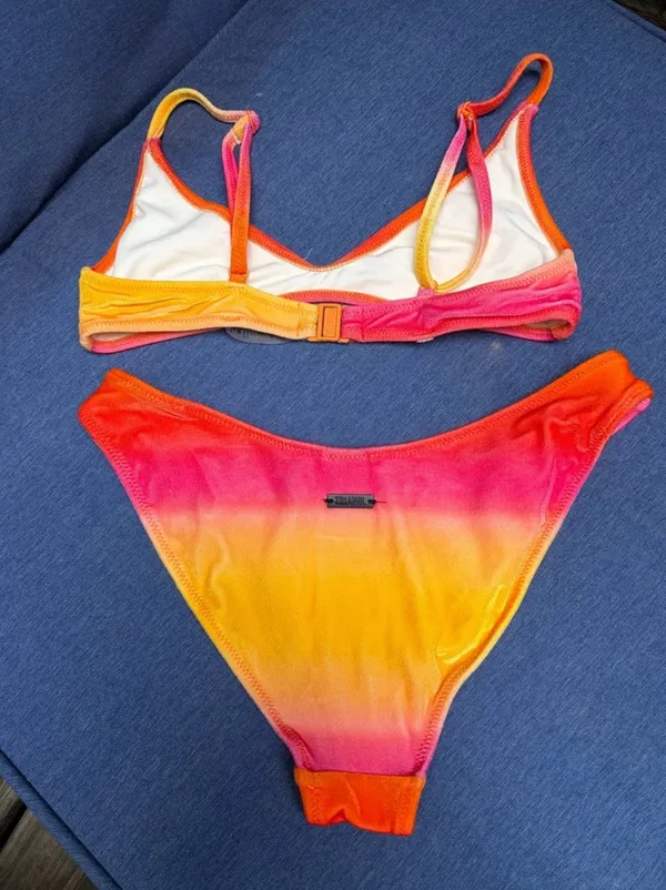 Triangl Bikini - Image 6