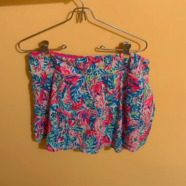 Lilly Pulitzer Luxletic Turquoise & PinkLeaf Print Skort - Image 3