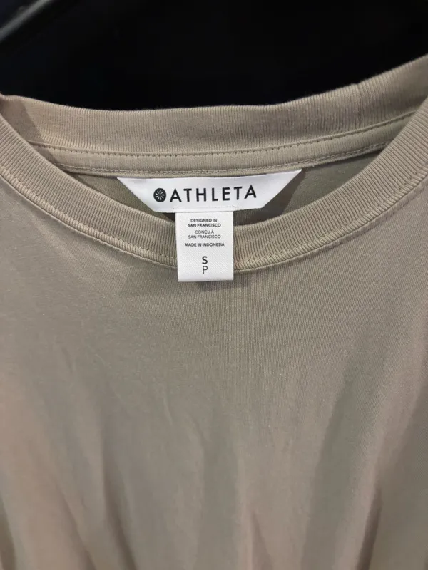 Athleta Women’s Top Small Short Sleeve - Image 3