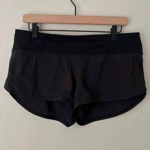 Lululemon speed up shorts black 10 - Image 4