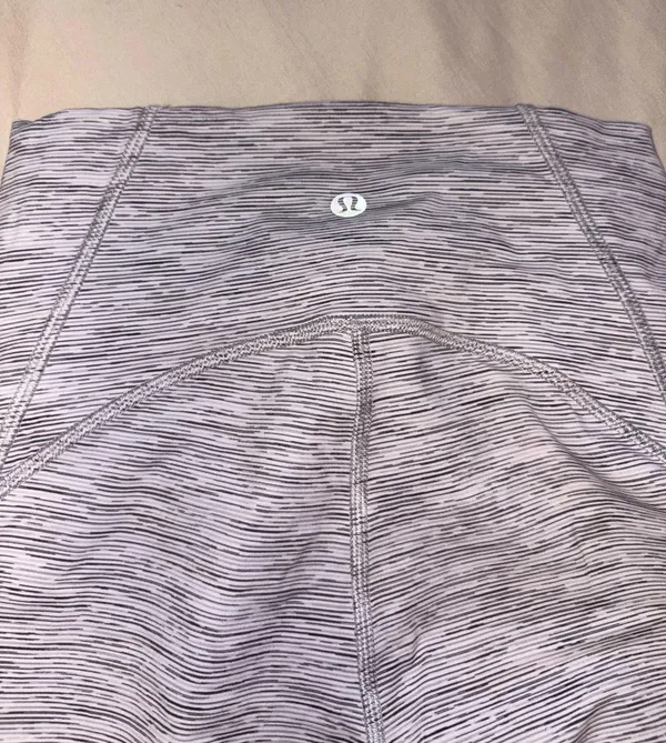Lululemon Wunder Under Crop - Image 2