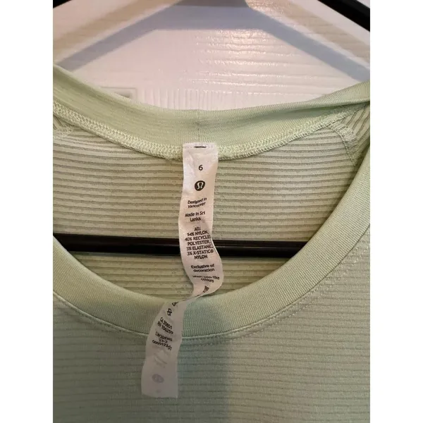 Lululemon Women's Green Short Sleeve Swiftly Size 6 - Image 3