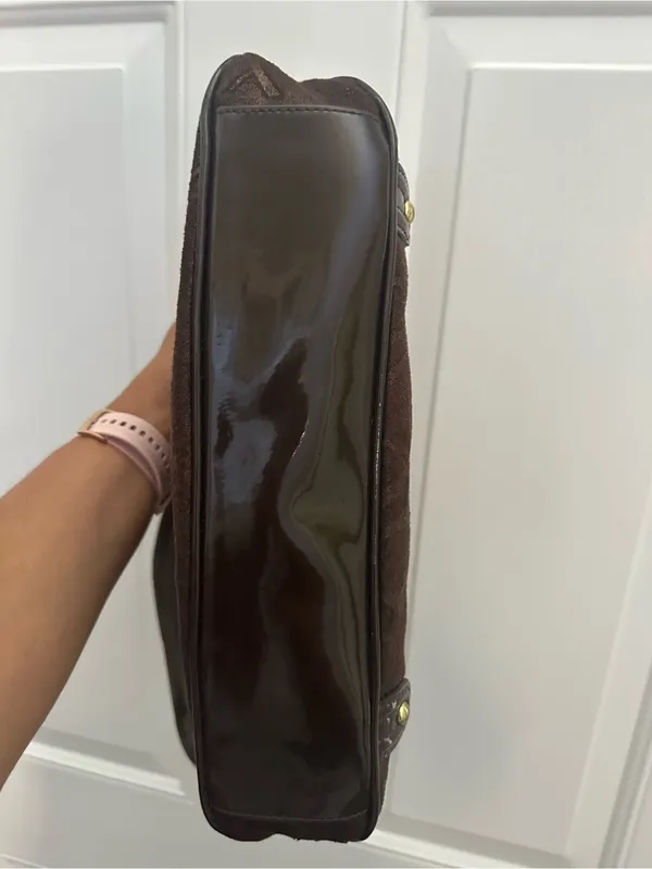 Y2K Vintage XOXO Brown Shoulder Bag with Gold Accent - Image 6
