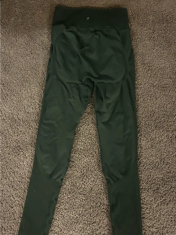 Peloton Green Seamless High-Waist Ribbed Bottom Leggings - Image 4