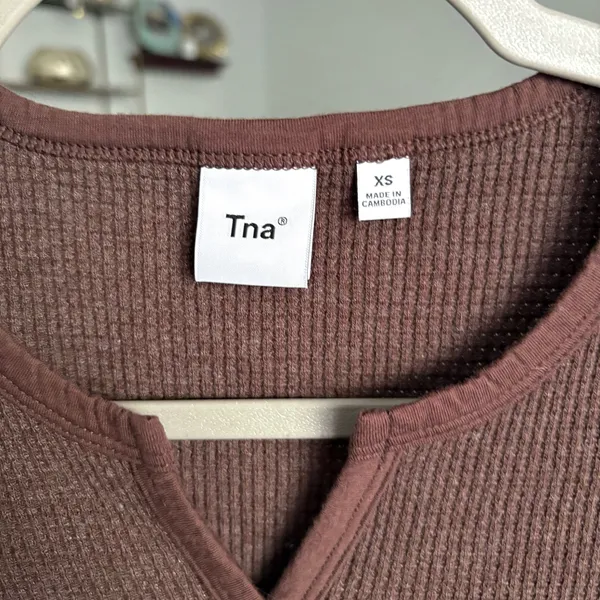 NWT Notch Crop T-Shirt XS - Image 3