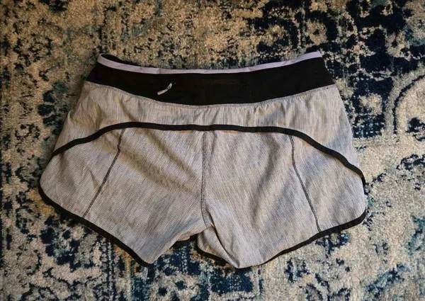 Lululemon speed ups size 8 - Image 2