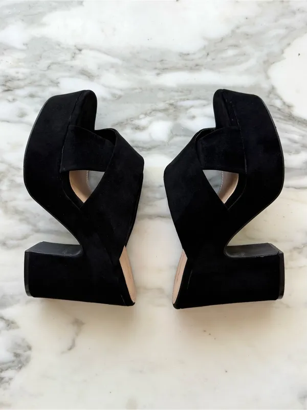 Qupid Black Faux Suede Crisscross Platform Slide Sandals • Sz 8.5 - Image 2