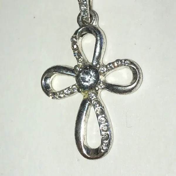 Silver Tone Flower Cross Rhinestone Pendant Necklace - Image 4