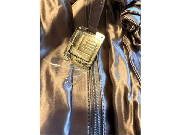 Libby Edelman 2017 Silk Blend Hobo Metallic Rose Shoulder Bag in Silver NEW - Image 13