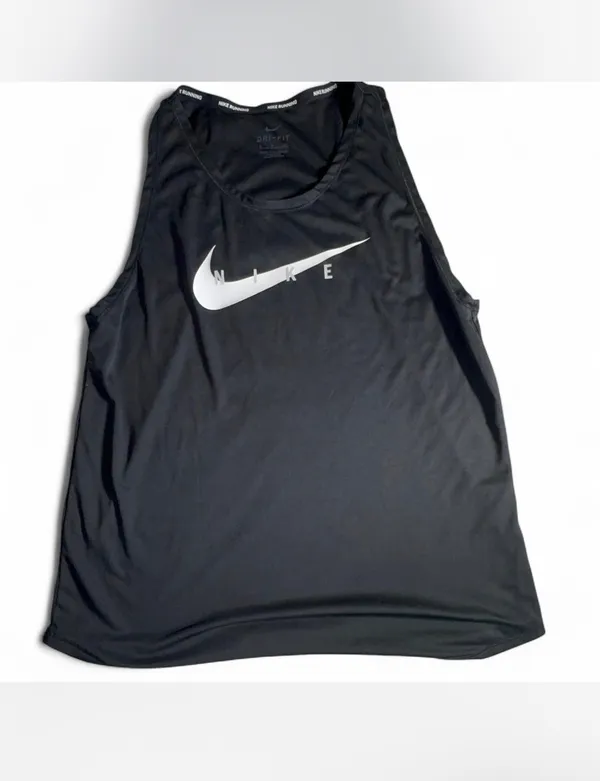 Nike dri fit running bundle -women’s size small pink shorts & black tank - Image 4