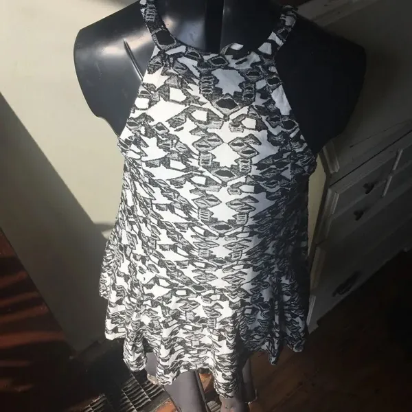 Free People M black and white fit and flare chocker dress with pockets - Image 4