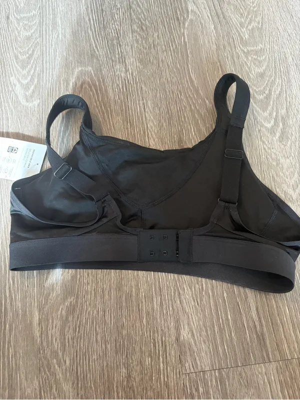 Athleta Black Supportive Sports Bra with Wide Straps - Image 4