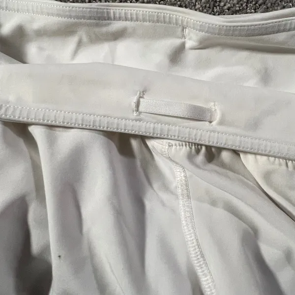 Lululemon Mind‎ Over Miles Shorts Womens 6 White Mesh Trim Athletic Running - Image 5
