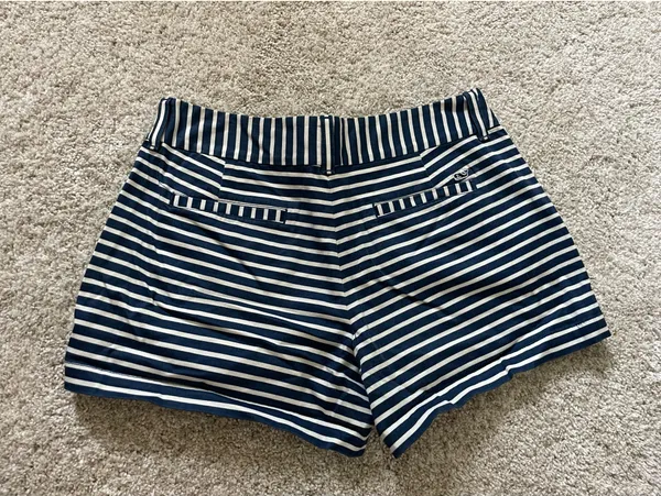 Vineyard Vines Shorts - Image 2