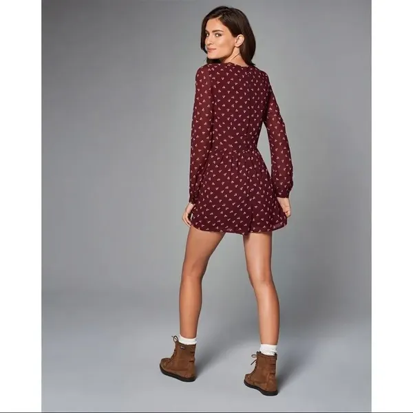 ✨HP 6-2-17✨Women's Cutout Long-sleeve Romper✨ - Image 3