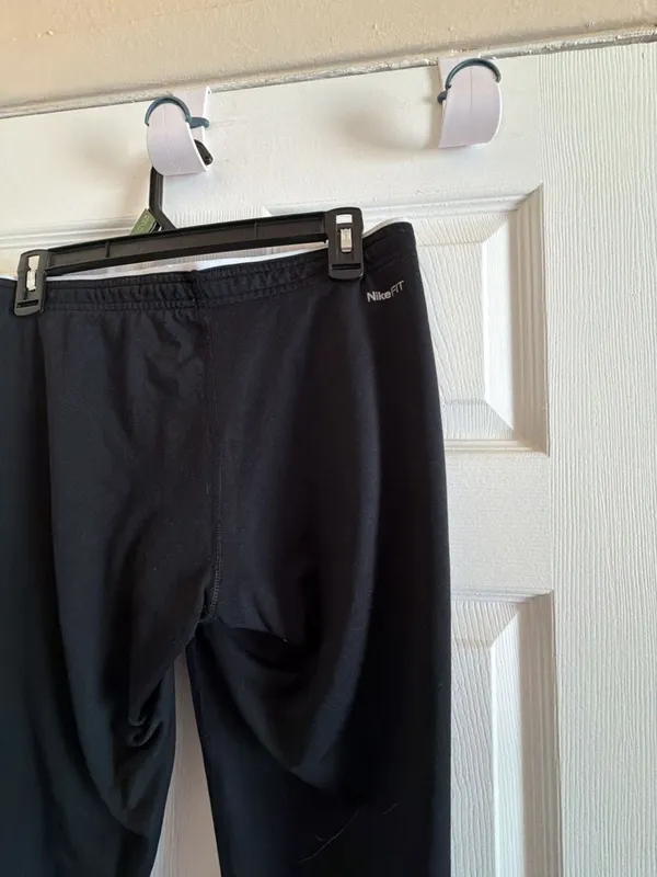 Nike Black Athletic Leggings Tights With White Swoosh Logo Cuffs - Image 12