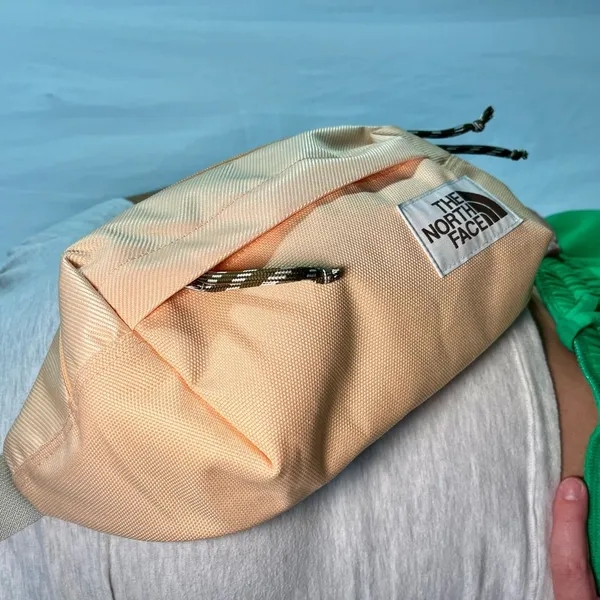 The North Face large peach, cross body bag - Image 3