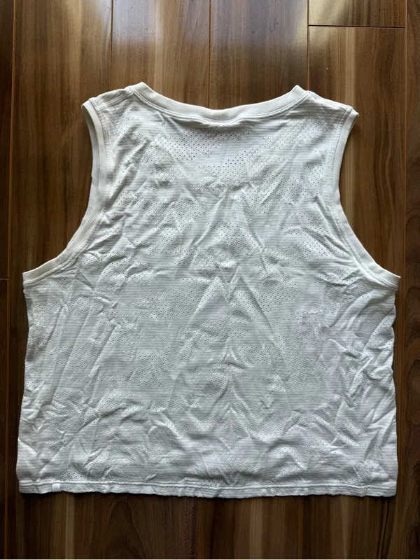 Lululemon Train to Be Tank Top - size 8 - Image 3