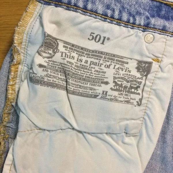 Levi’s 501 Jean shorts 28 button-fly light wash distressed - Image 9