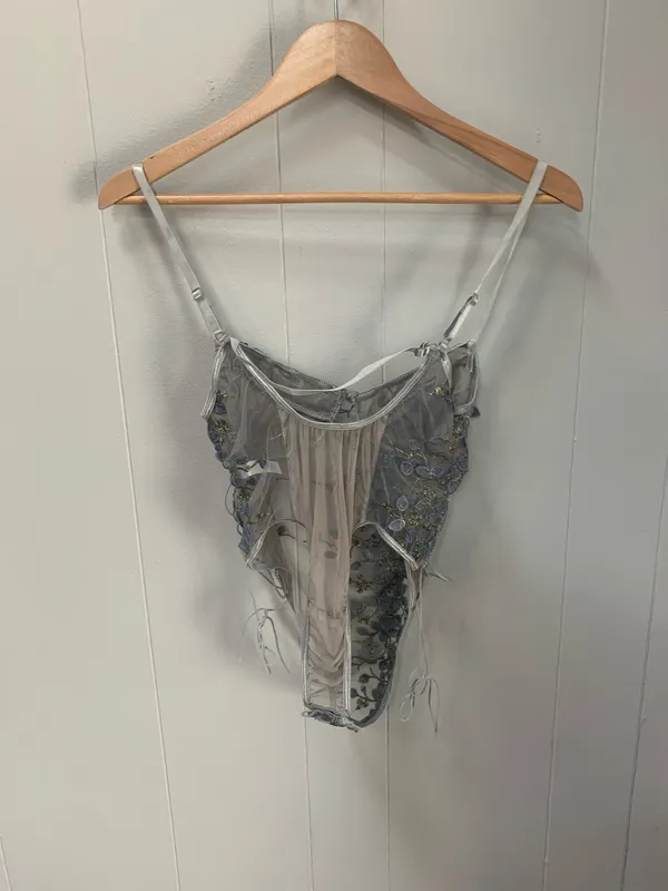 SHEIN Butterfly Embroidered Mesh Teddy Bodysuit Lingerie Medium - Image 3