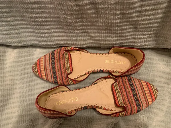 Restricted Shoes Flats Pointed Toe - Image 3